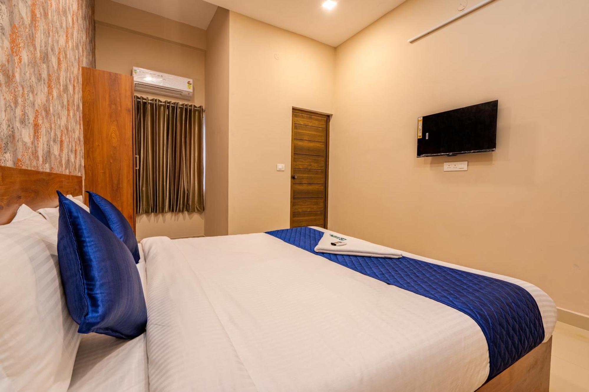 Hotel Yaad Residency Kochi Exterior foto