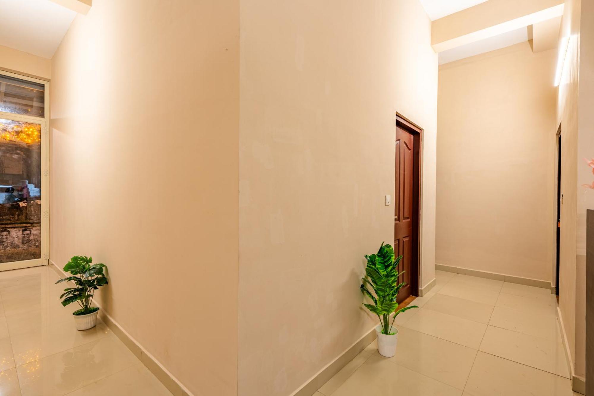 Hotel Yaad Residency Kochi Exterior foto