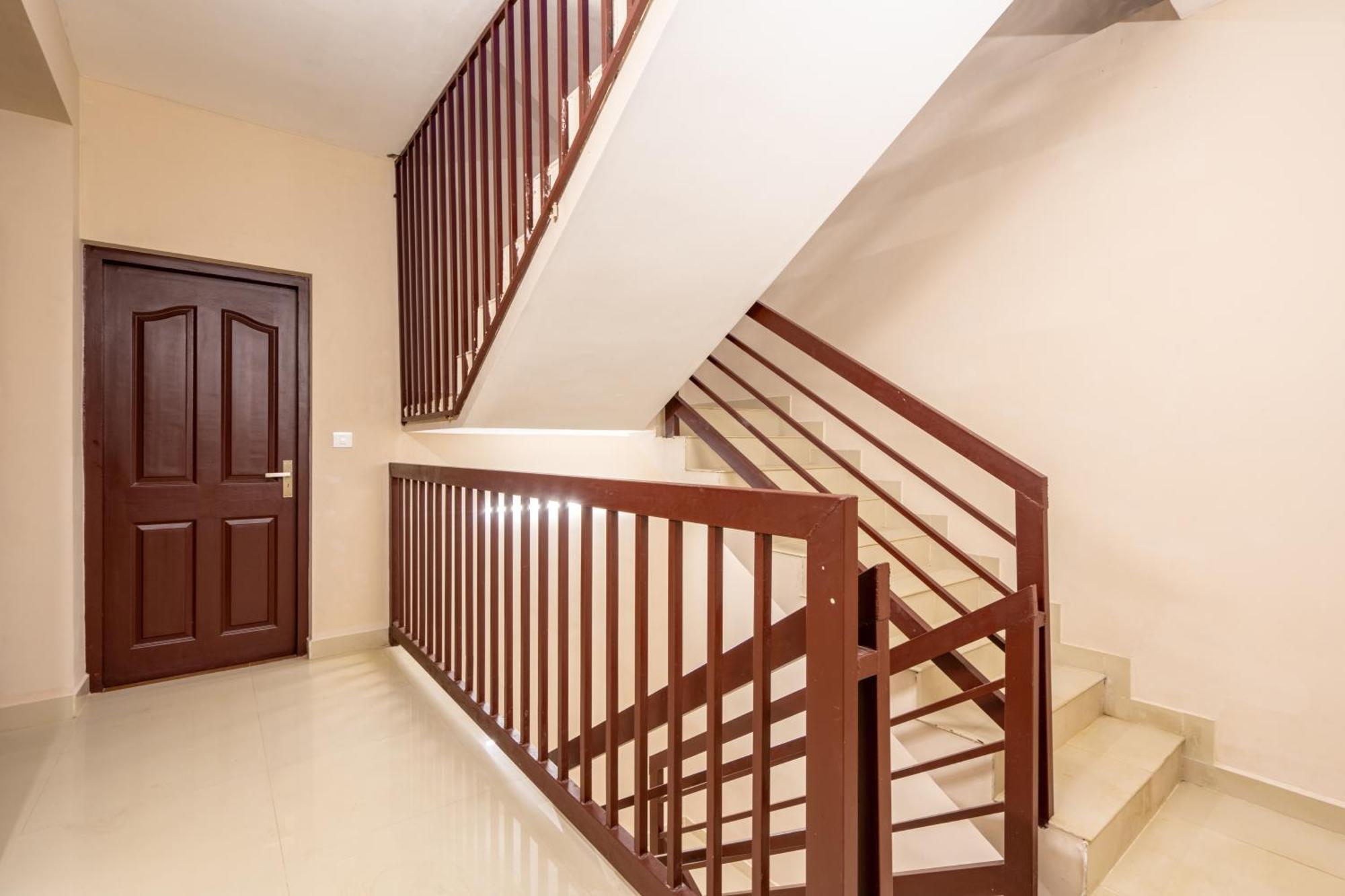 Hotel Yaad Residency Kochi Exterior foto