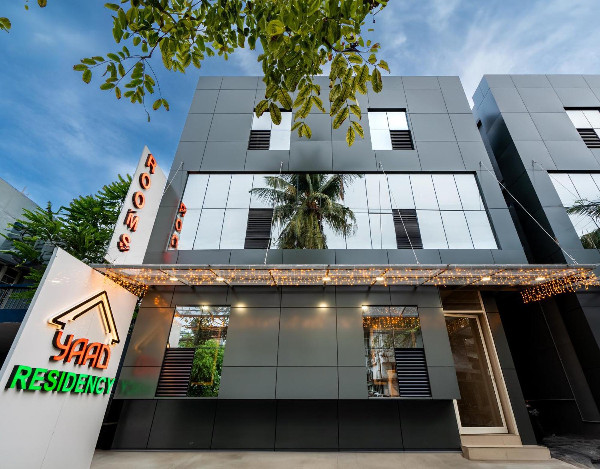 Hotel Yaad Residency Kochi Exterior foto